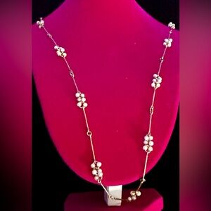 💅🏼Ding Dong!!!Avon Calling! vintage 14K Gold plated Floral Necklace